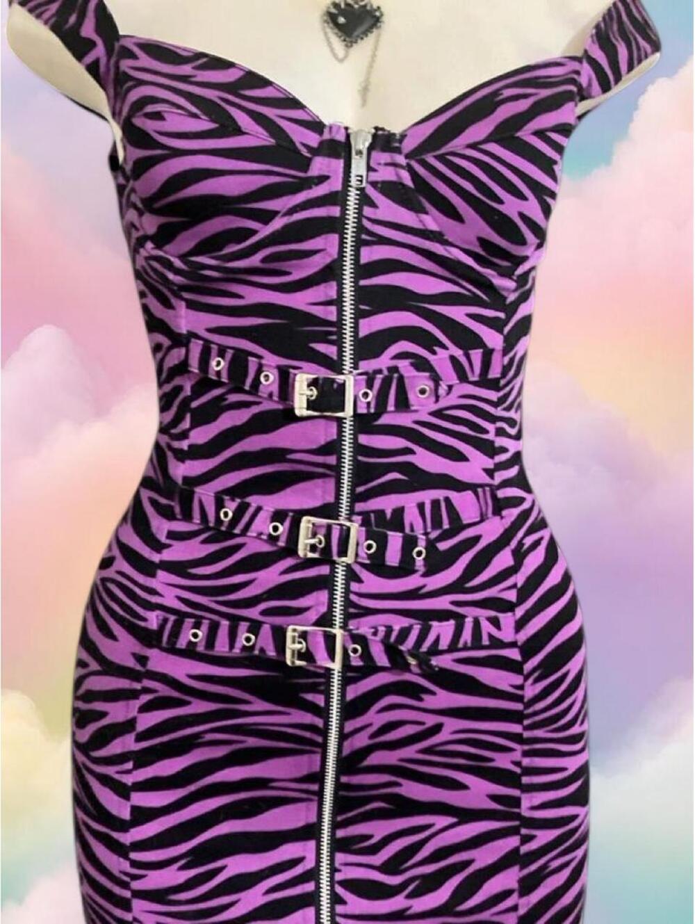 Absolutely UNBELIEVABLE Switchblade Stiletto Vintage Y2K Zip Up Mini Dress - Picture 4 of 6
